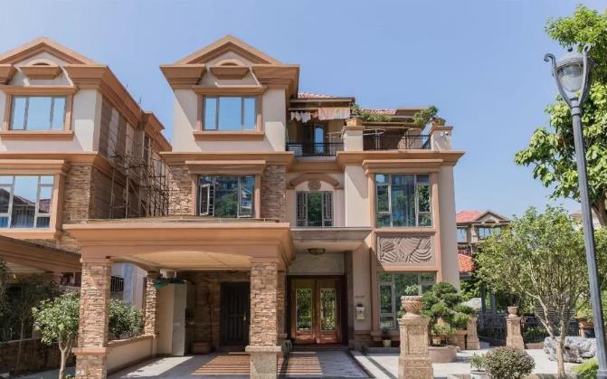 外墻翻新，我選擇的是水包水，色彩逼真酷似大理石的效果